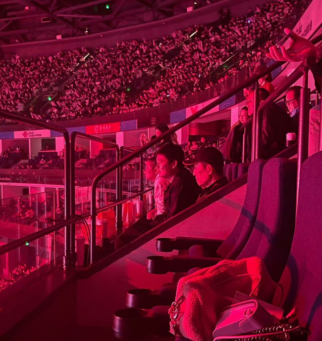 赵露思新任“谋女郎”？ 《英雄联盟》搭易烊千玺