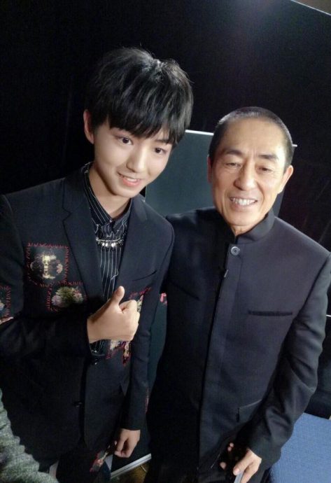 赵露思新任“谋女郎”？ 《英雄联盟》搭易烊千玺