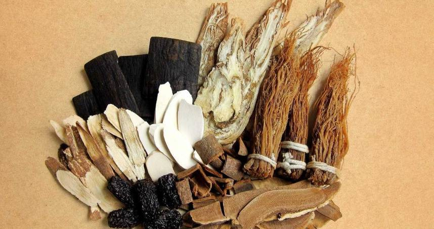 超衰!窃贼偷药材泡酒喝被毒死 中药店老板被法官判有罪