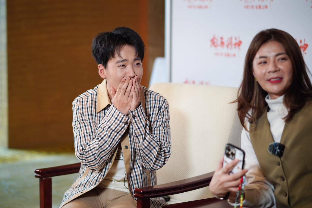 郭麒麟被叫巨星神回 想来马办场相声专场