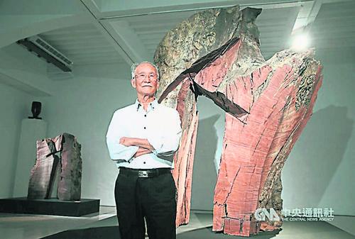  配文)疑久病厌世  知名艺术家朱铭住家轻生