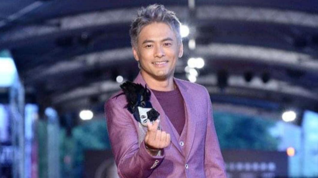 金钟主持人薛纪纲激吻小三照曝光 正宫痛心发声