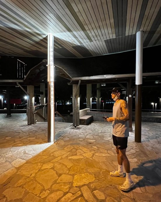 陈宝莲遗孤21岁了 身高183公分出道当Rapper