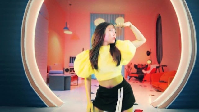 陈是知拍广告正式出道 吴君如当女儿经纪人