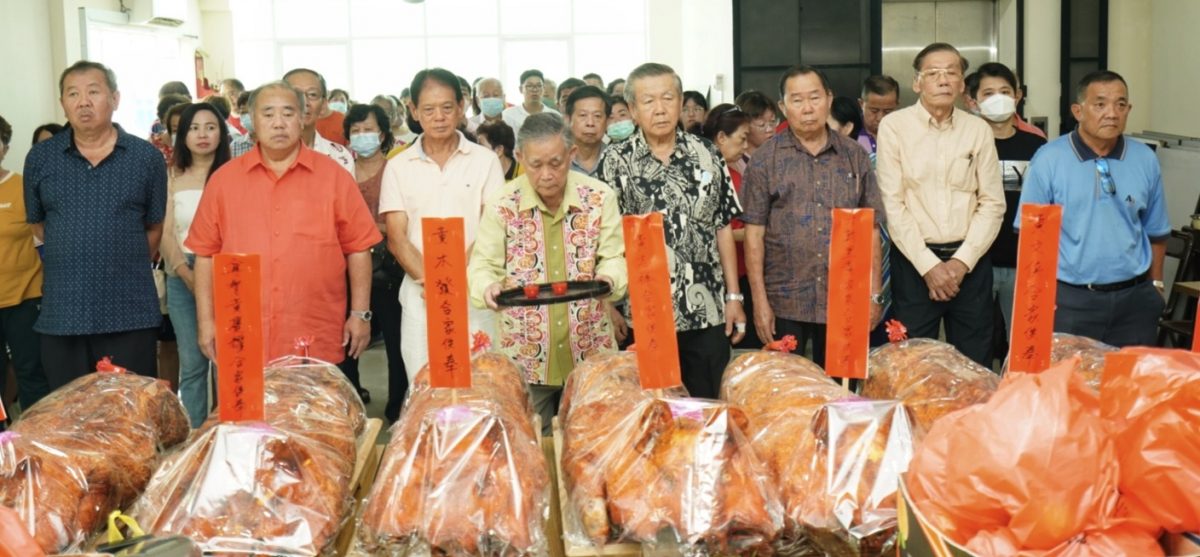 霹黄氏宗祠增设祖德孝思堂，黄木发吁宗亲捐助工程经费