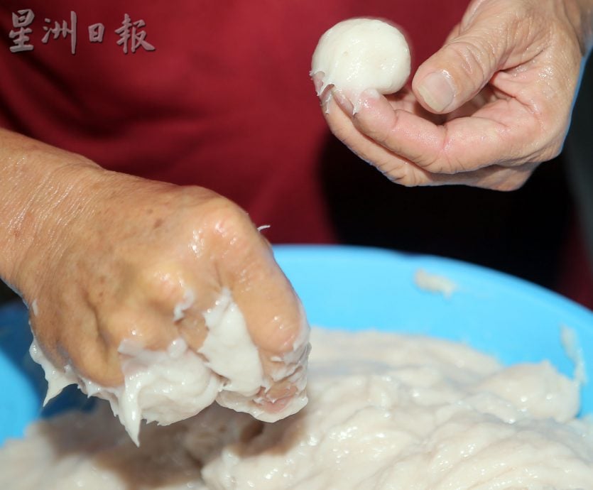 霹：12日见报／封底主文／【它的诞生】/ 鱼旦