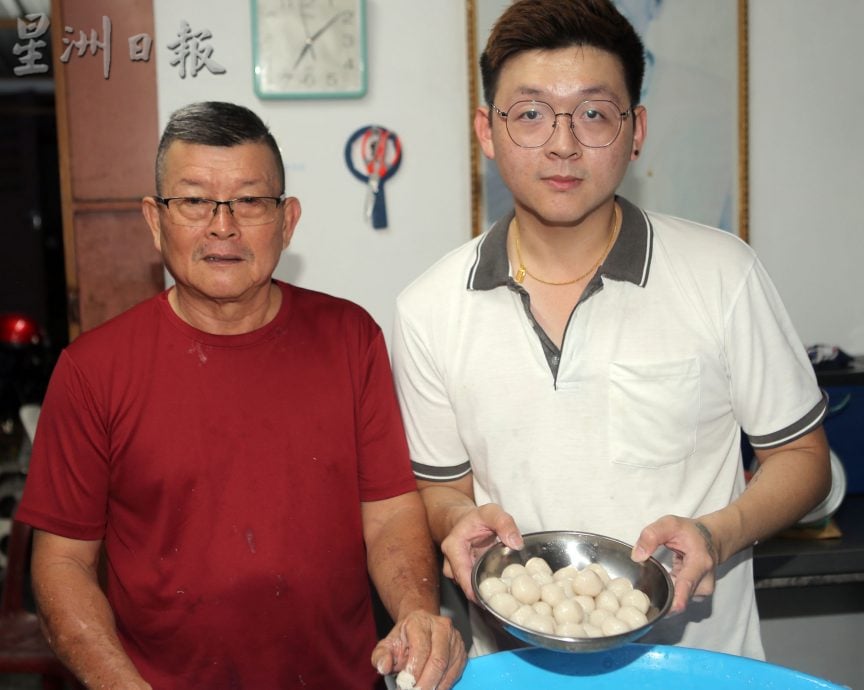 霹:12日见报/封底主文/【它的诞生】/ 鱼旦