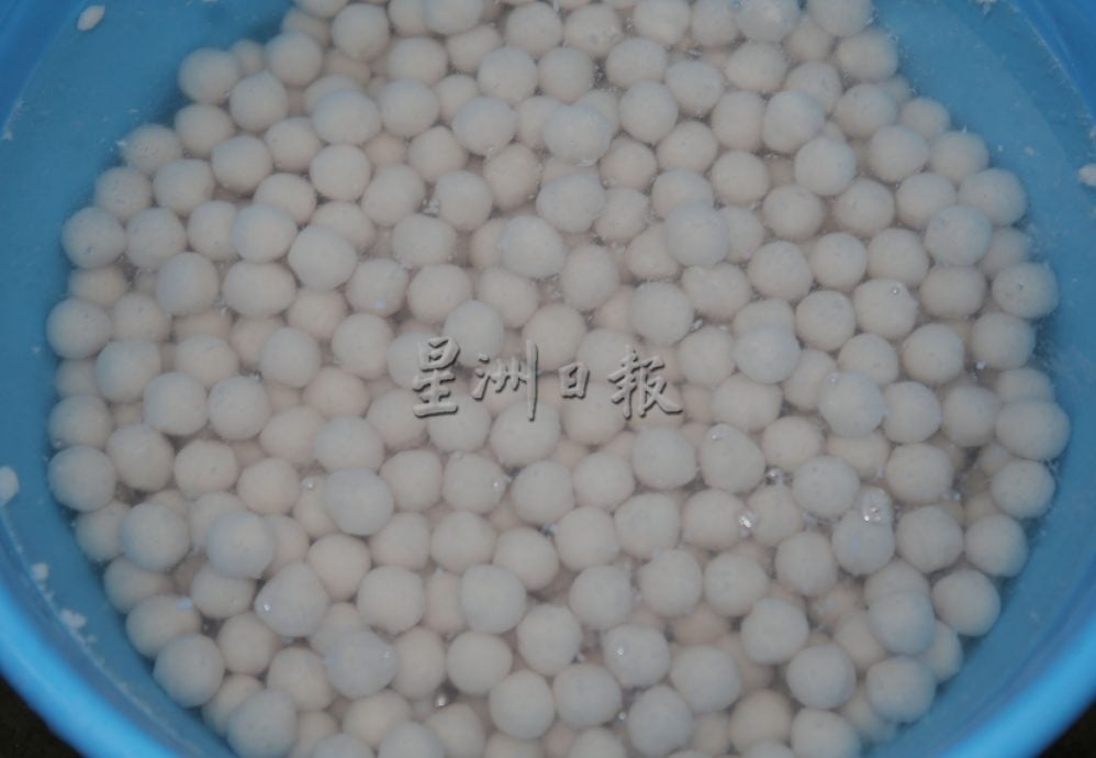 霹:12日见报/封底主文/【它的诞生】/ 鱼旦