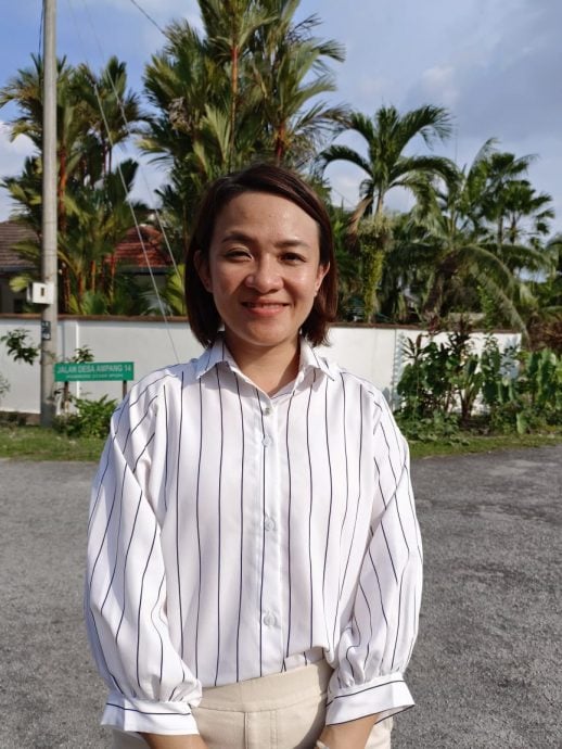 霹:封面主文/怡设27天线杆 6月装智能电表 用户上国能程式查电费