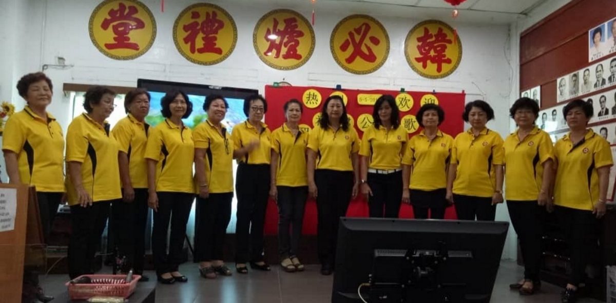 霹:版头/郭小刚:硫琅割胶女消失 大马客家山歌继传唱