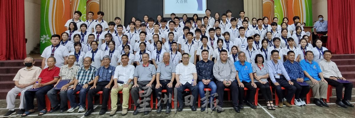 霹:郑国林指教育对民族国家及学校皆重要