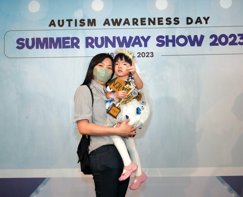 霹:QUEST国际大学特殊孩童时装秀