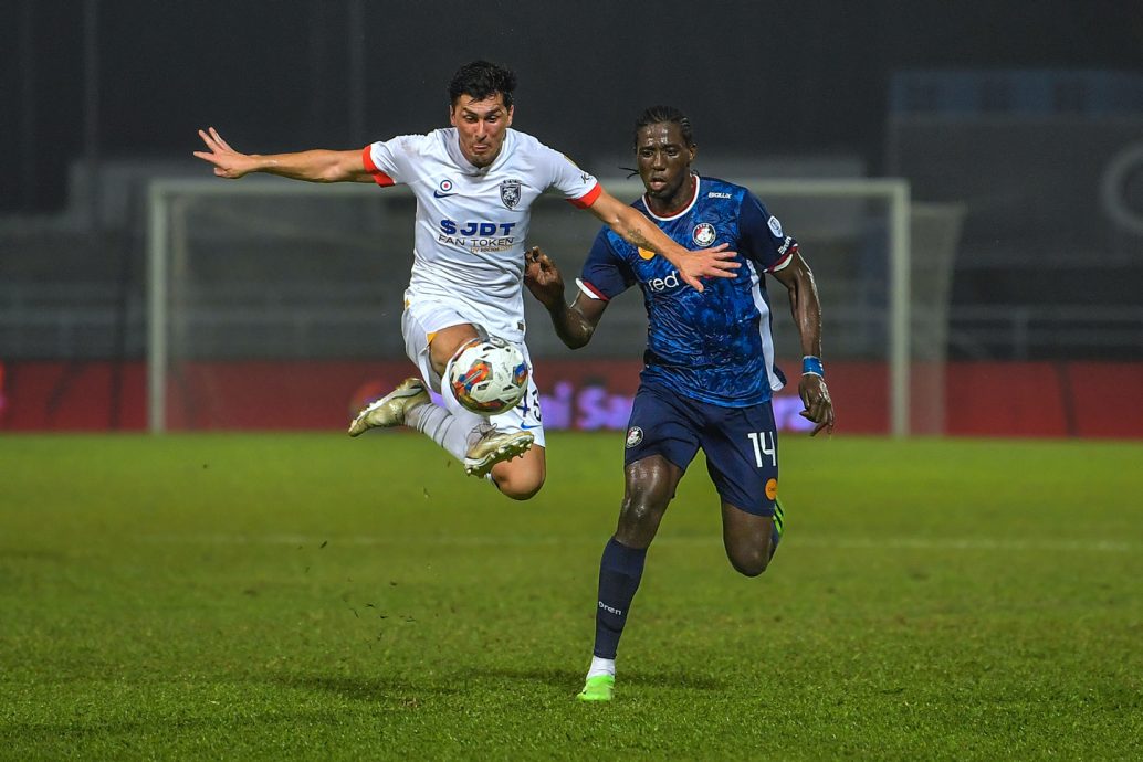 马超| 弗雷斯蒂耶里绝杀警察  南虎9连胜巩固榜首