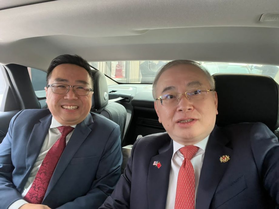 魏家祥坐小巴士去清华大学?马华总会长办公室澄清:假的