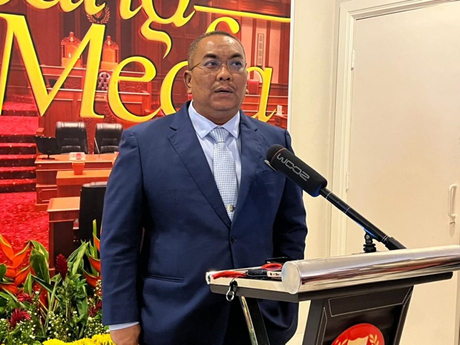 (全国版)若无受邀交怡海空展 沙努西:篱笆外观赏军舰战机也可以