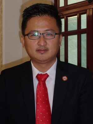 （古城封面主文）希盟或分行政议员及副议长职