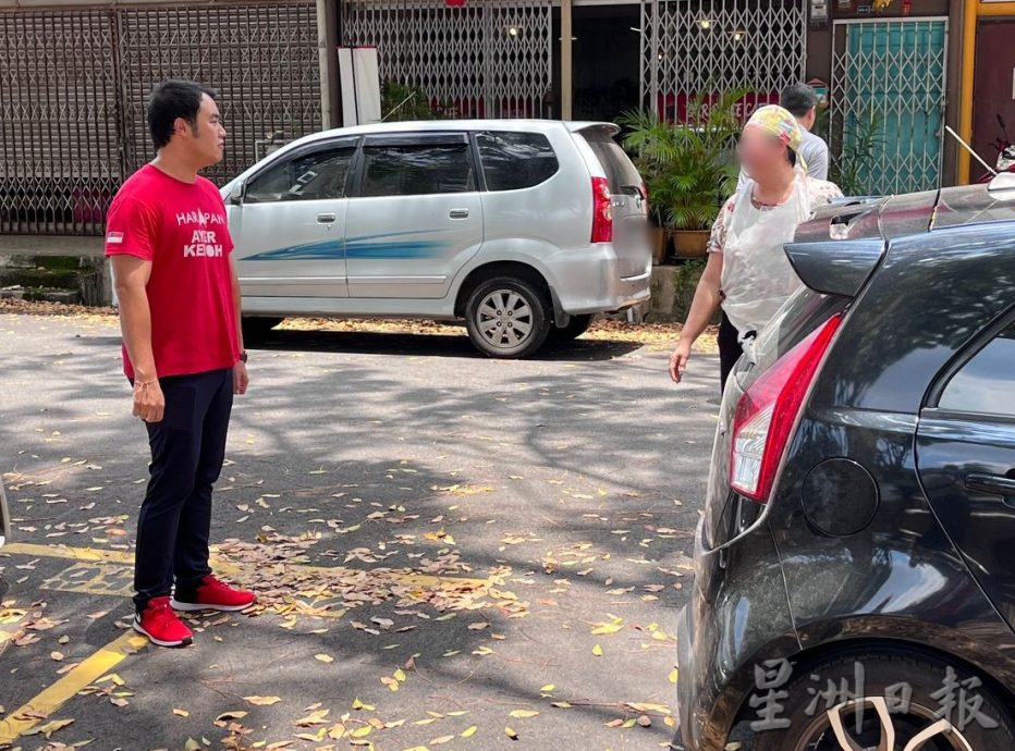 (古城版)爱极乐成堆落叶未获清理,恐衍生卫生课题