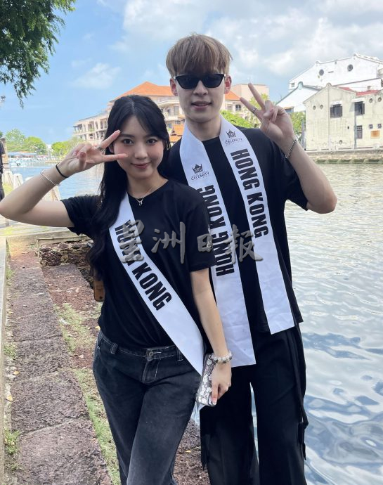 (古城第3版主文)26国型男美女访甲·首长邀出席门户开放