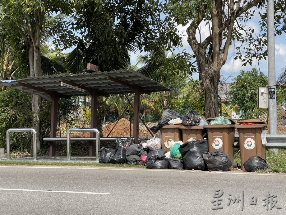 （古城第三版主文）遭小贩滥用·市厅将棕色垃圾桶数量砍半