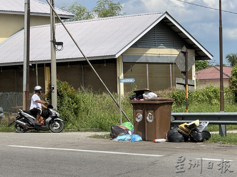 （古城第三版主文）遭小贩滥用·市厅将棕色垃圾桶数量砍半
