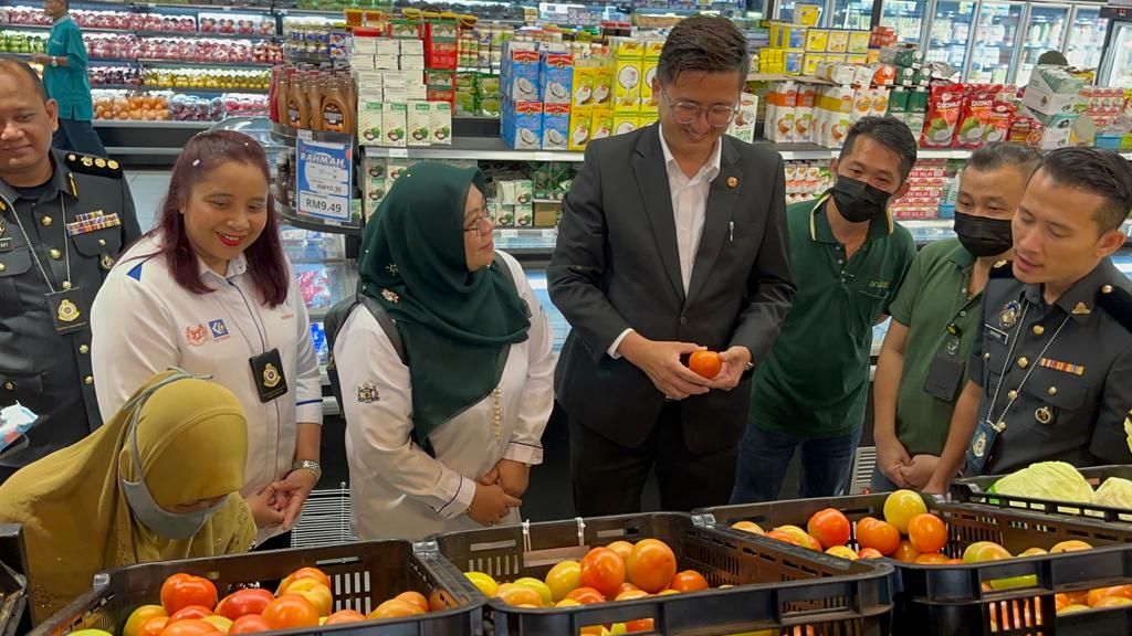 (古城第三版副文)甲贸消局开斋节出动35人执法