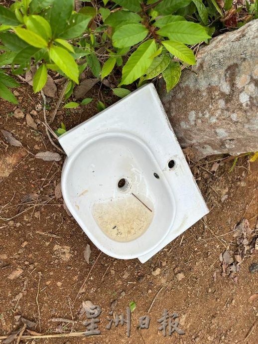 （古城第二版主文）新义山垃圾问题已解决 潮州旧义山又迎来垃圾问题