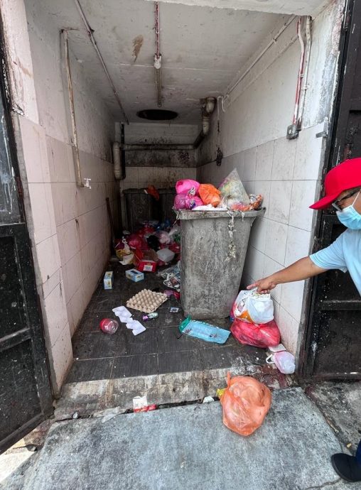 (古城第二版主文)水管破裂许久未获维修,大量无收益水白白流失