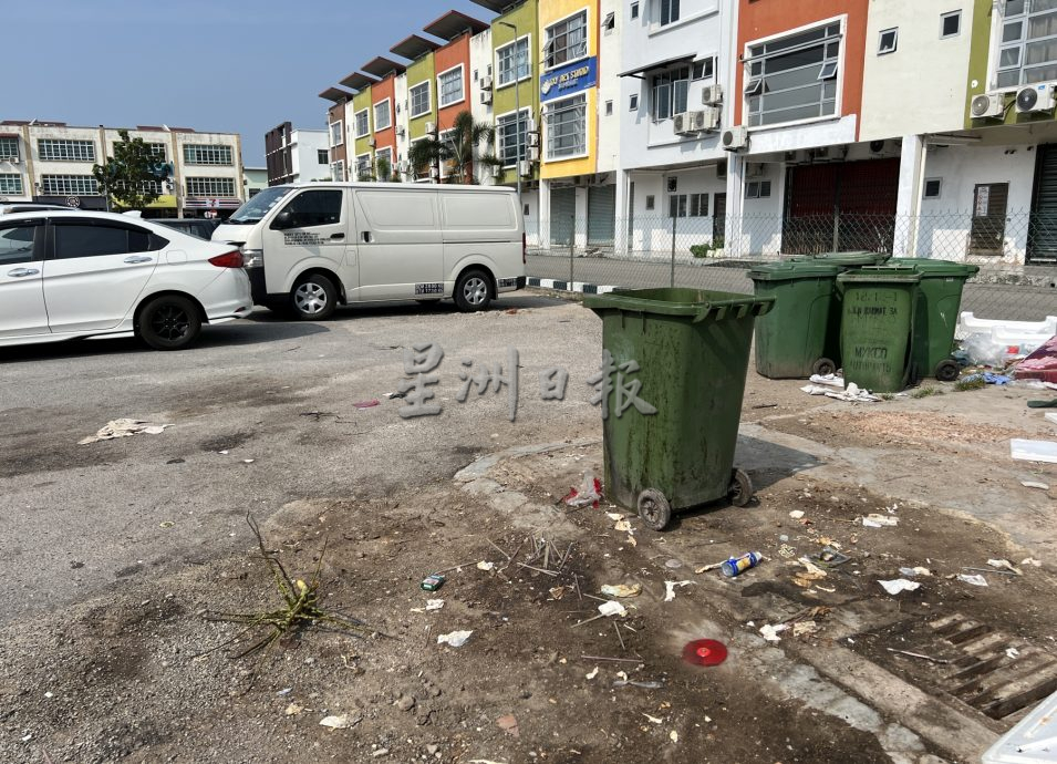 （古城第五版主文）玛琳巴刹垃圾站沦为大型垃圾丢弃场
