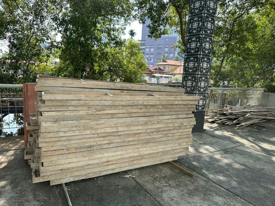 (古城第五版主文)甲沿河走道次期工程料五月竣工 刘志俍促市政厅监督完工