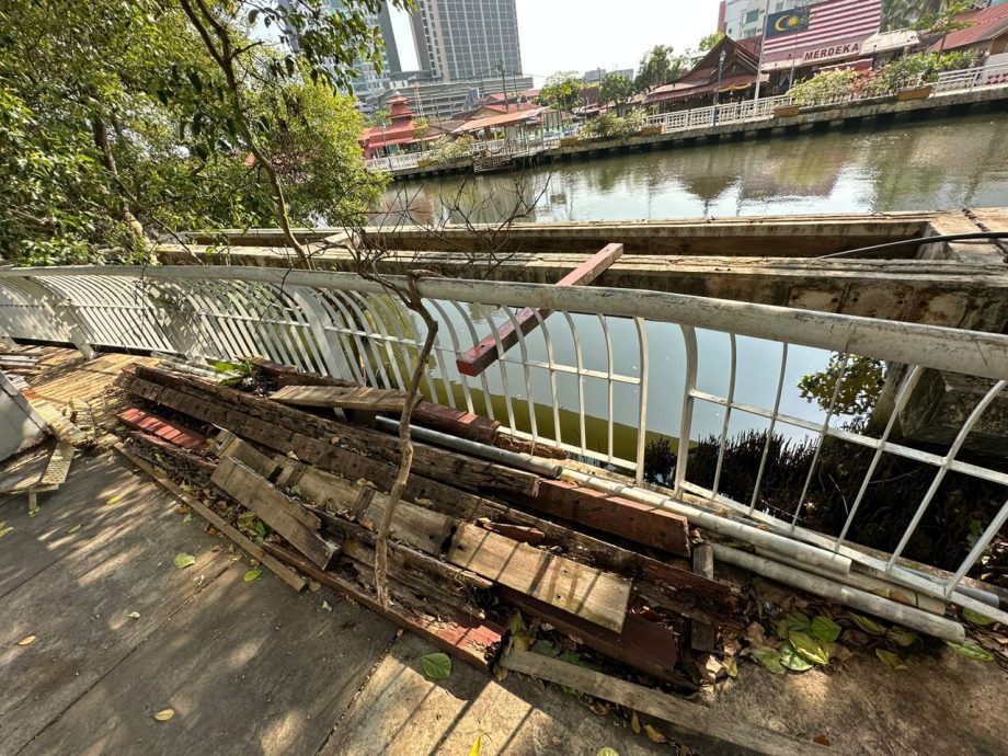 (古城第五版主文)甲沿河走道次期工程料五月竣工 刘志俍促市政厅监督完工