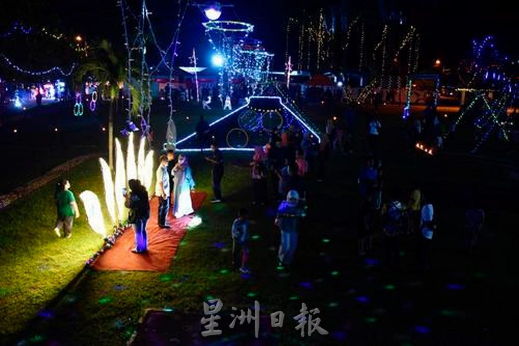 （古城第四版主文）乌丹必佳亮灯