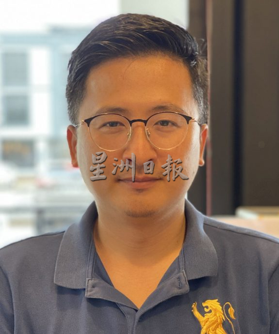 （古城第四版主文）格西当社区增设地方标志·培养爱护团结理念