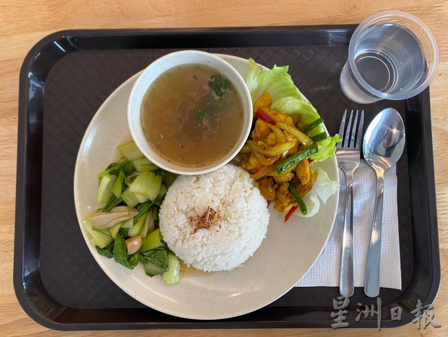 （大北马）北海专科医院响应爱心餐单计划， 推出5令吉健康又实惠的午餐。