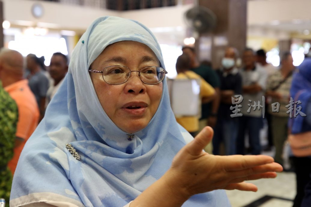 天气酷热,鱼儿也“溜走”了