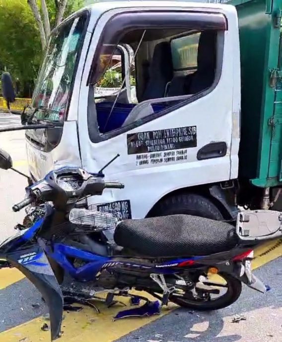 (大北马)女骑士驾摩托与罗里相撞,倒地撞头流血不止死