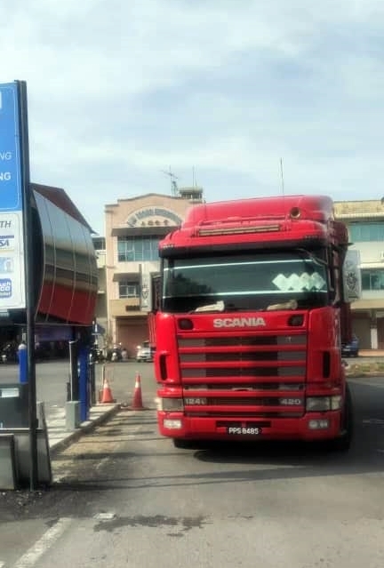 (大北马)巴东勿刹Gapura Square商区今起无现金停车收费,每次进入收费3令吉