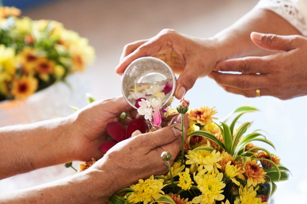 (大北马)槟卧佛寺 413重办泼水节庆典