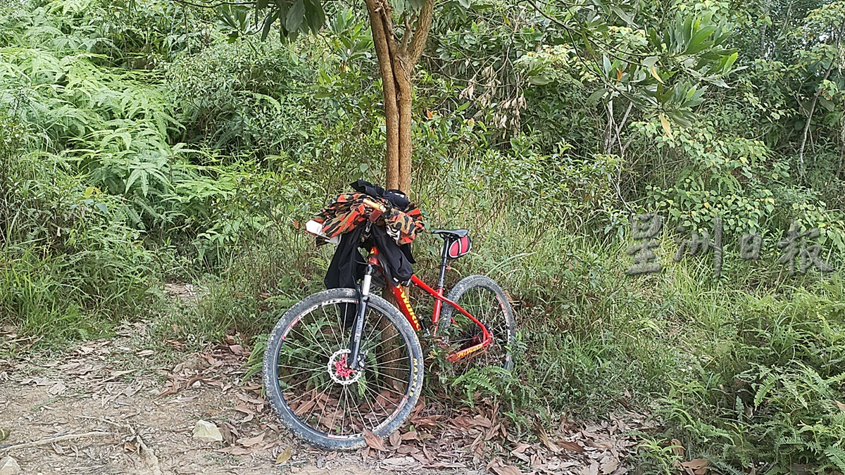 (已签发)柔:63岁华裔骑友 在KCC蓝湖失踪