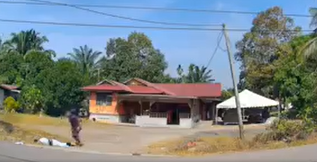 （已签发）柔：宗教师穿白袍过马路，遭四驱车由后撞倒