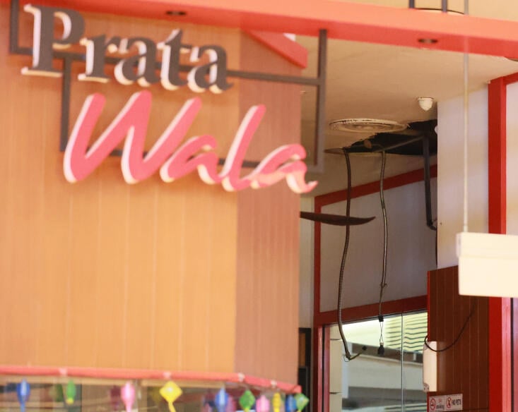 (已签发)柔:狮城二三事:裕廊坊天花板破洞降雨 餐馆20食客慌逃