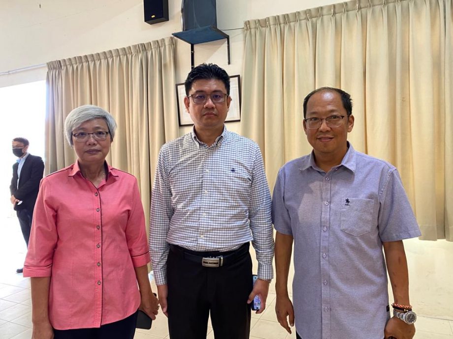 (未签发)全国:曾笳恩不认同警方处理男女“车震”案SOP,质疑为何上铐带往一般法庭