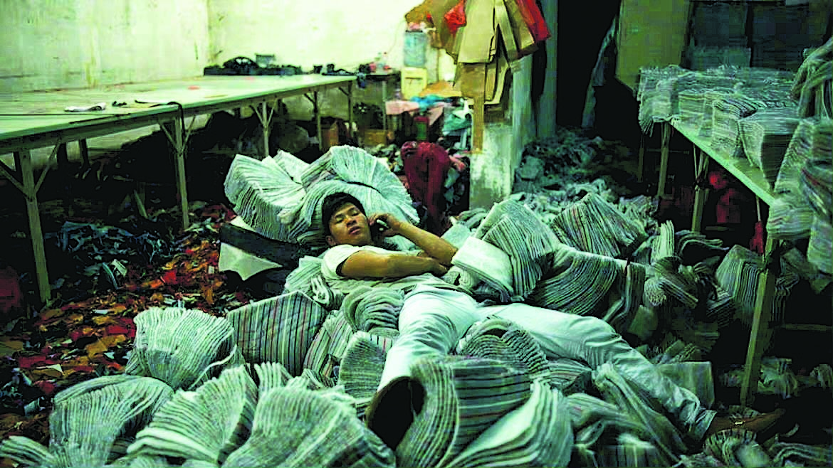 ennie首拍戏就闯康城　宋仲基新作对打周冬雨	