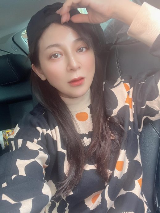 Jisoo开花舞神同步《保佑》 王彩桦荣幸获封始祖