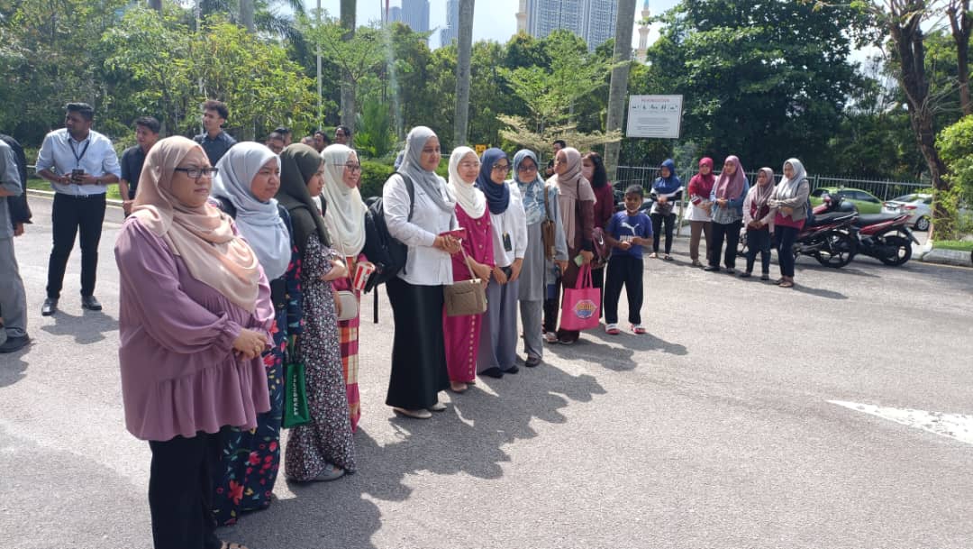 MACA前发生滑坡,76人被疏散