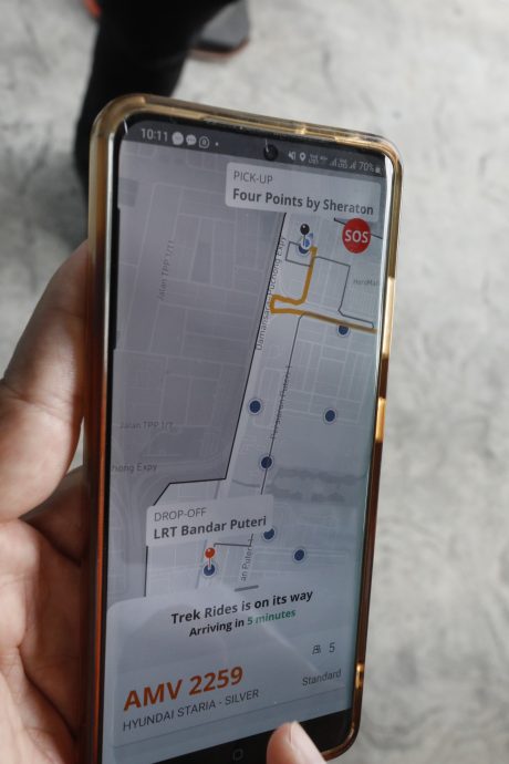 me02主文（大都会）黄思汉试搭电召客货车/6图