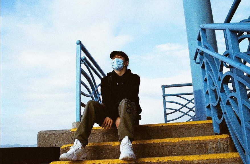 MIRROR重伤舞者阿MO 治疗39周能靠机械行走万步