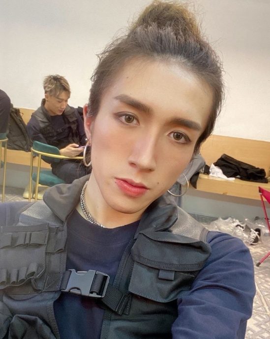 MIRROR重伤舞者阿MO 治疗39周能靠机械行走万步