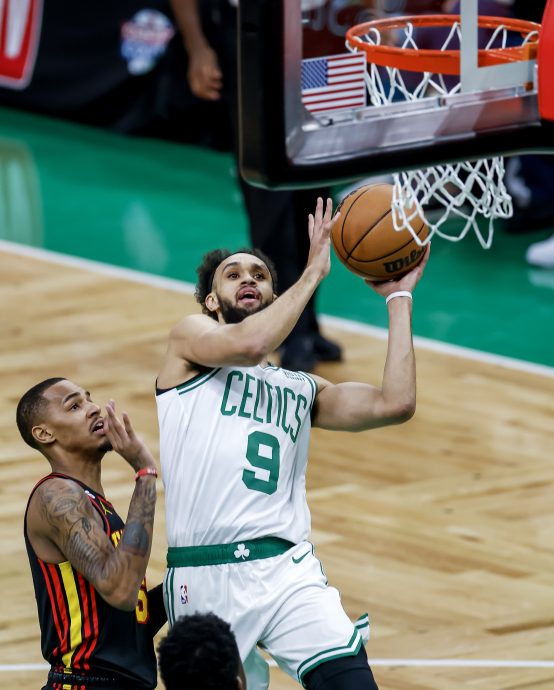 NBA季后赛| 怀特再爆发“MVP”四起  绿衫军擒鹰2连胜