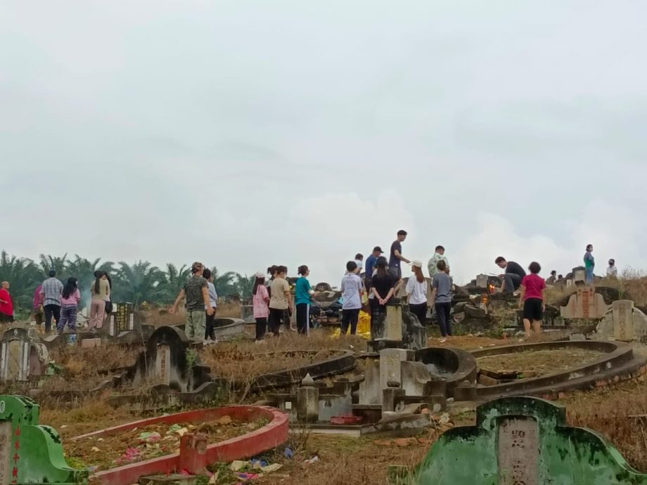 ns宁宜:清明节扫墓