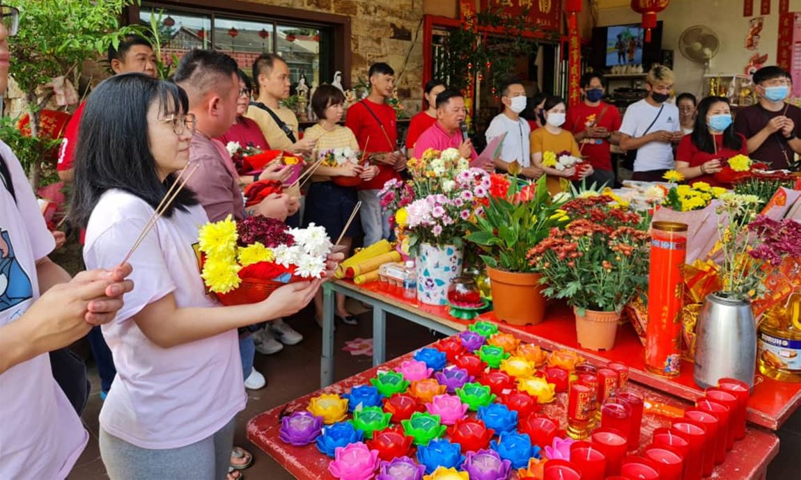 芙蓉南海坛闰二月十九观音诞活动,捐出1万5000令吉作慈善。